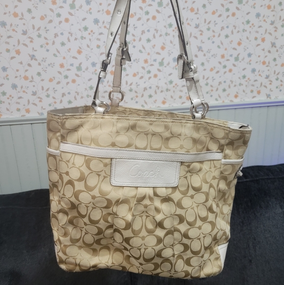 Coach handbag - Picture 9 of 14